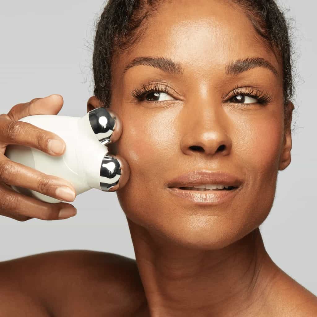 Microcurrents for natural facelift